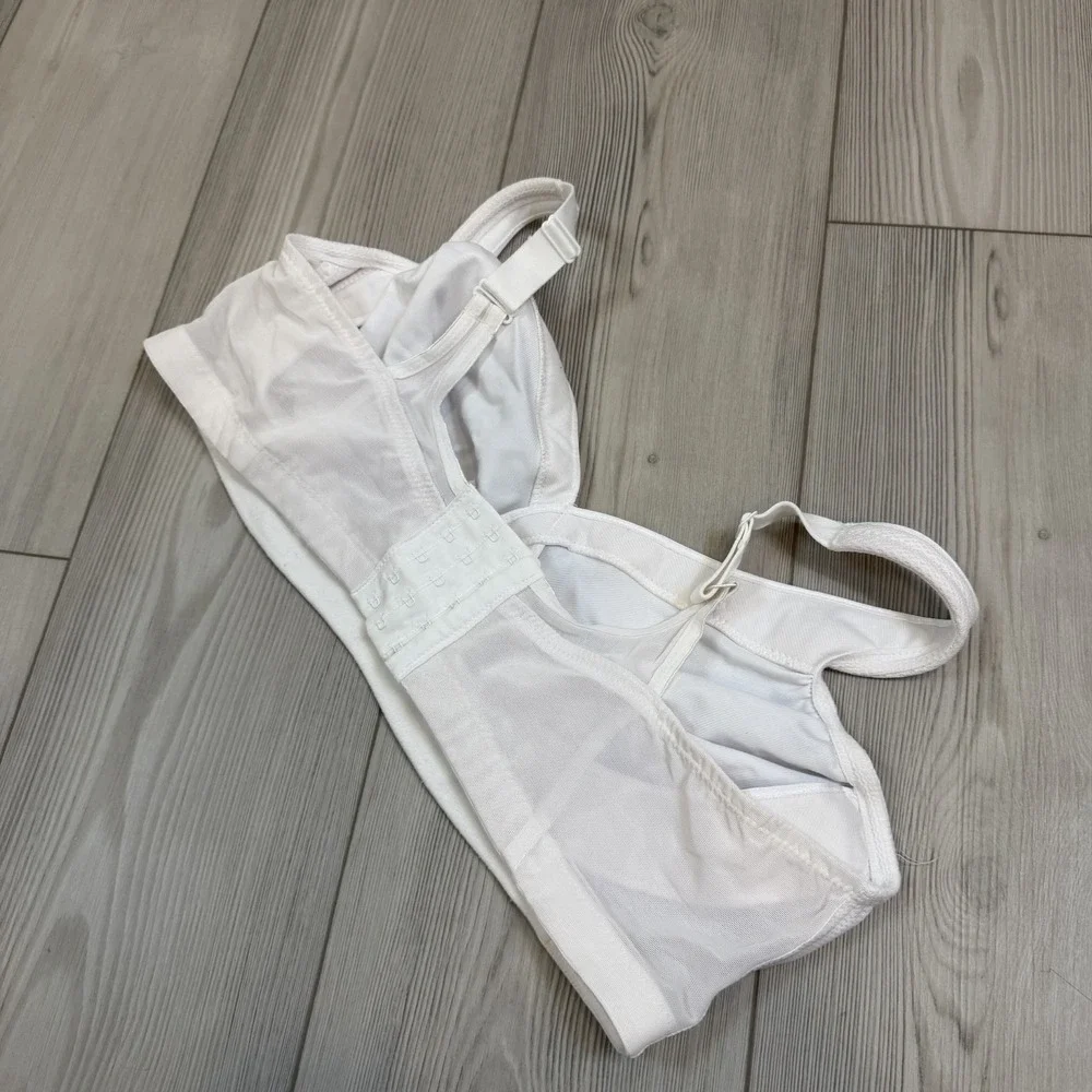Glamorise 1006 Size 44D‎ Wirefree Sports Bra White MagicLift Seamless